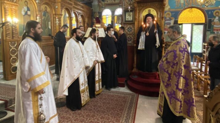 Ο Μητροπολίτης Ιερώνυμος στην ενορία της Αναλήψεως στη Λάρισα