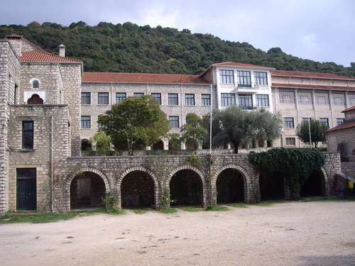 Εκκλησιαστική εκπαίδευση και Ανώτατη Εκκλησιαστική Ακαδημία Βελλάς