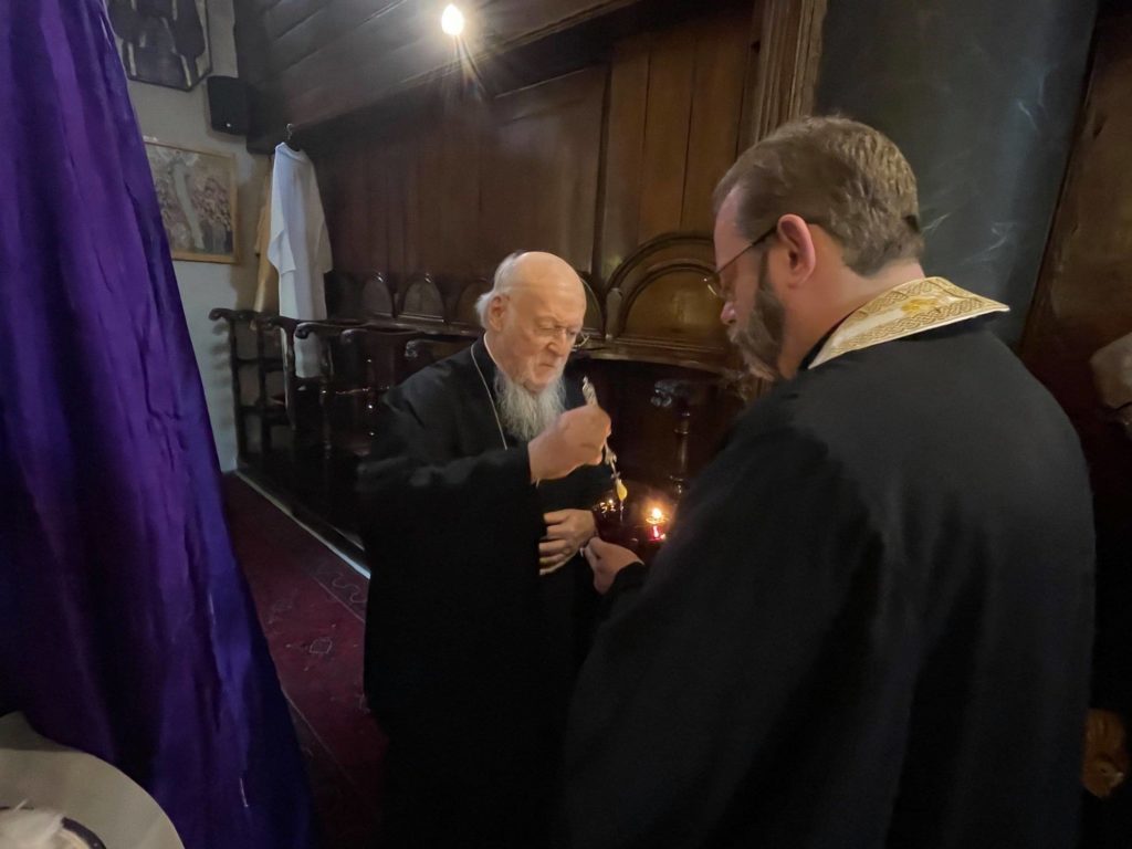 Таинство миропомазания во Вселенском патриархате