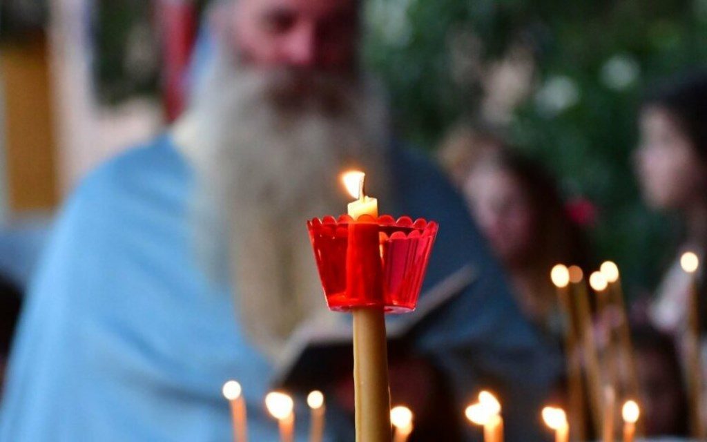 Το πράσινο φως της κυβέρνησης αναμένει η Εκκλησία για το Πάσχα