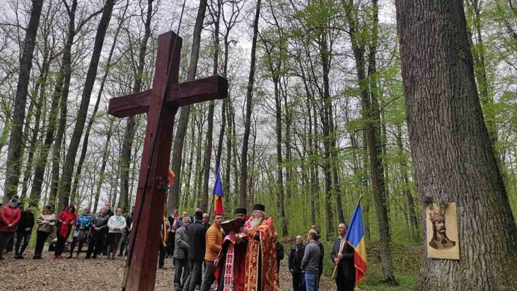 Nord-bucovinenii din regiunea Cernăuți i-au comemorat pe oștenii lui Ștefan în Codrii Cosminului