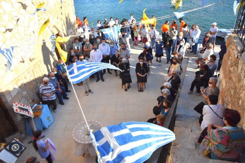 Χανιά: Αρχιερατικός Εσπερινός ανακομιδής λειψάνων Αγ. Νικολάου στον προμαχώνα Μώλου