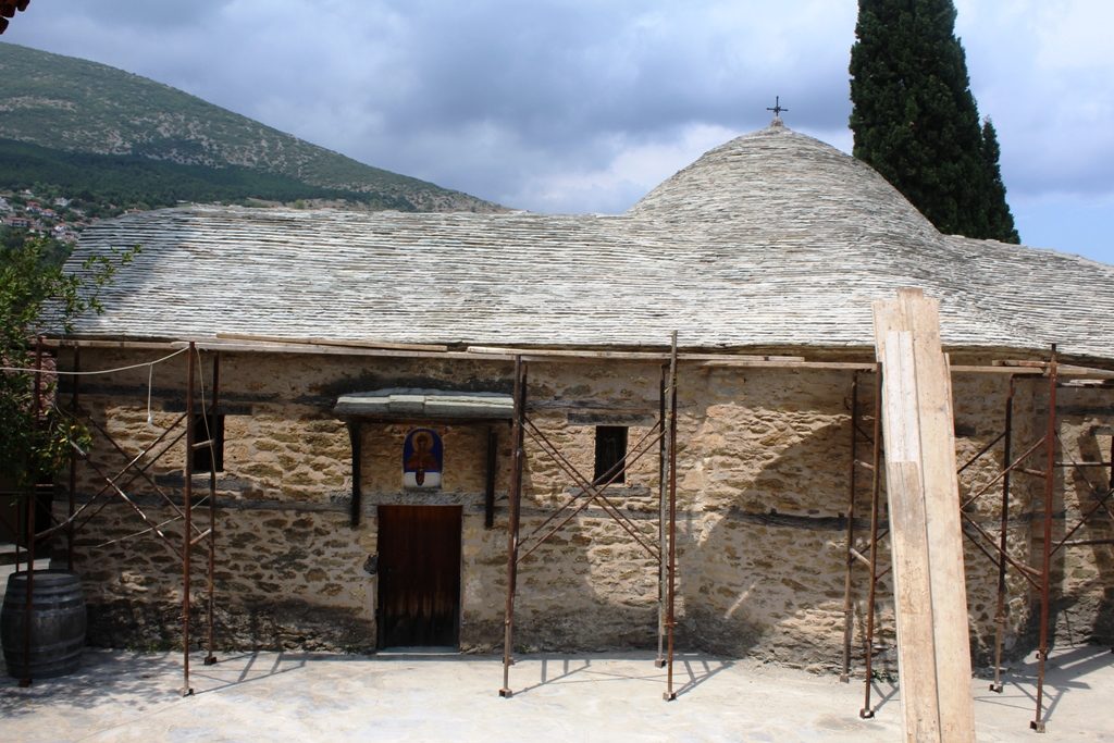Αποκατάσταση Ι.Μ. Αγίων Θεοδώρων στη Ραψάνη από την Περιφέρεια Θεσσαλίας
