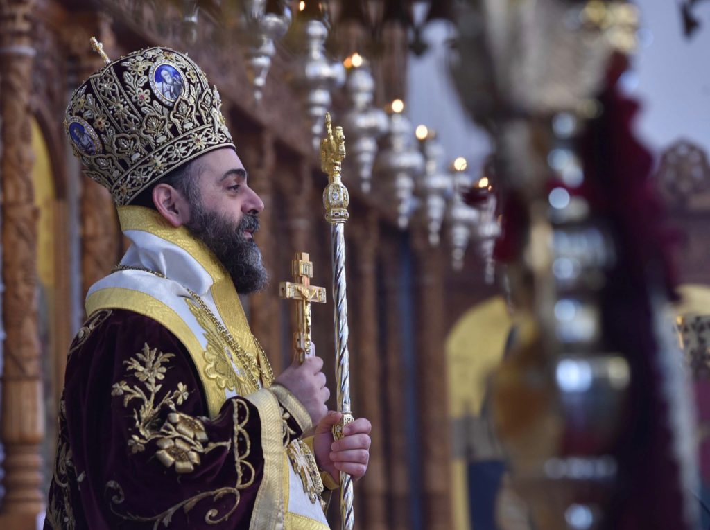 Κυρήνειας Χρυσόστομος: «Το φως της Αναστάσεως να φωτίζει καρδιά, νου και ψυχή»