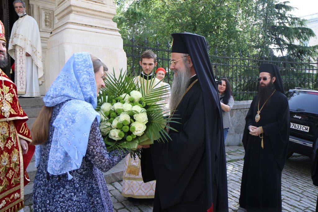 В праздник перенесения мощей святителя Николая на подворье Русской Церкви в Софии была совершена Божественная литургия