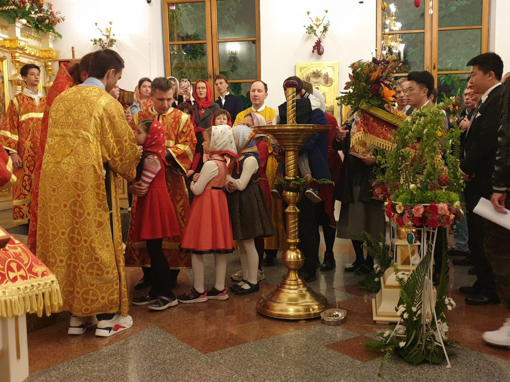 В Успенском храме Пекина отметили Пасху