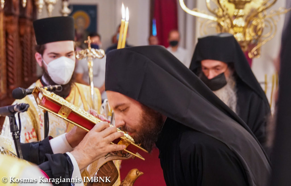 Πολυαρχιερατικός Εσπερινός και κουρά μοναχού στην Παναγία Δοβρά