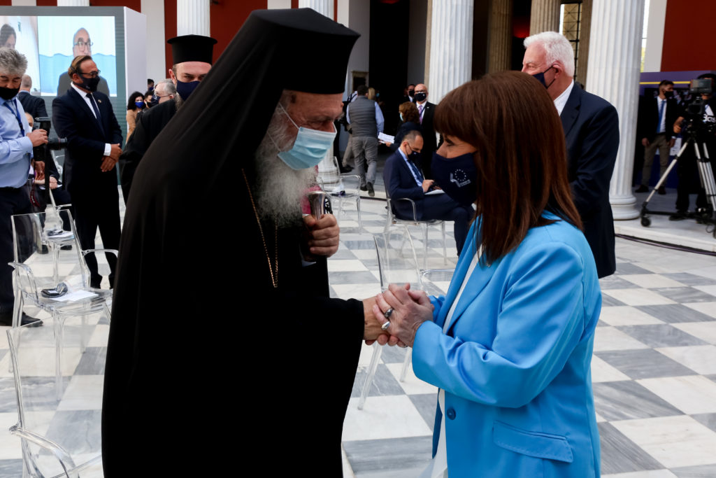 Ο Αρχιεπίσκοπος και η Πρόεδρος της Δημοκρατίας στο Ζάππειο