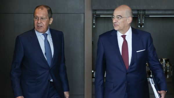 В Сочи С.Лавров и Н.Дендиас провели встречу на фоне праздника святых равноапостольных Кирилла и Мефодия и в свете исторических связей Греции и России