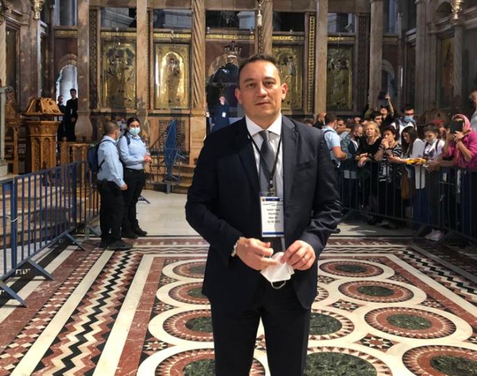 Στο Ναό της Αναστάσεως έφτασε ο Έλληνας υφυπουργός Εξωτερικών