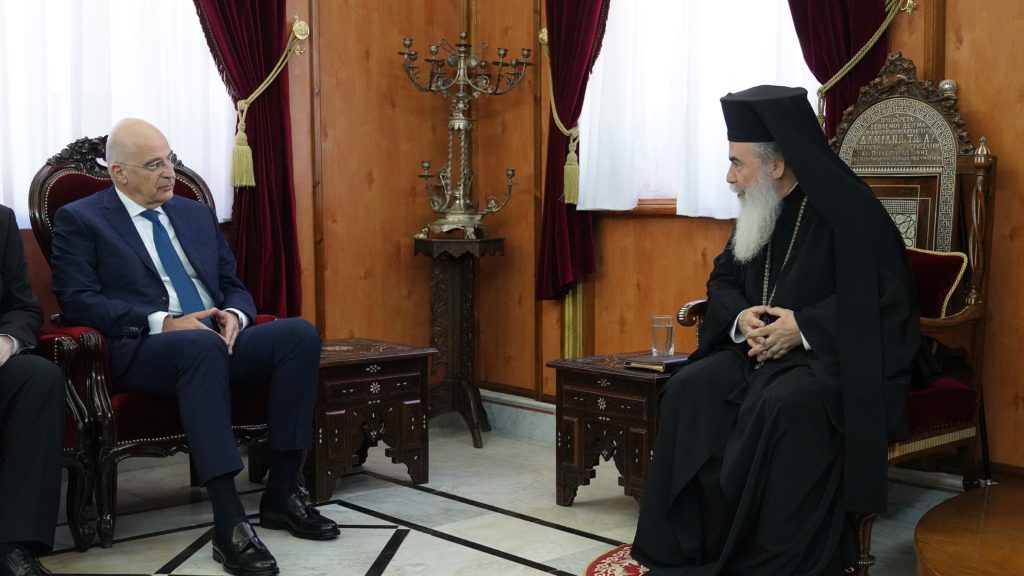 Patriarch of Jerusalem receives visiting Greek foreign minister in Holy City