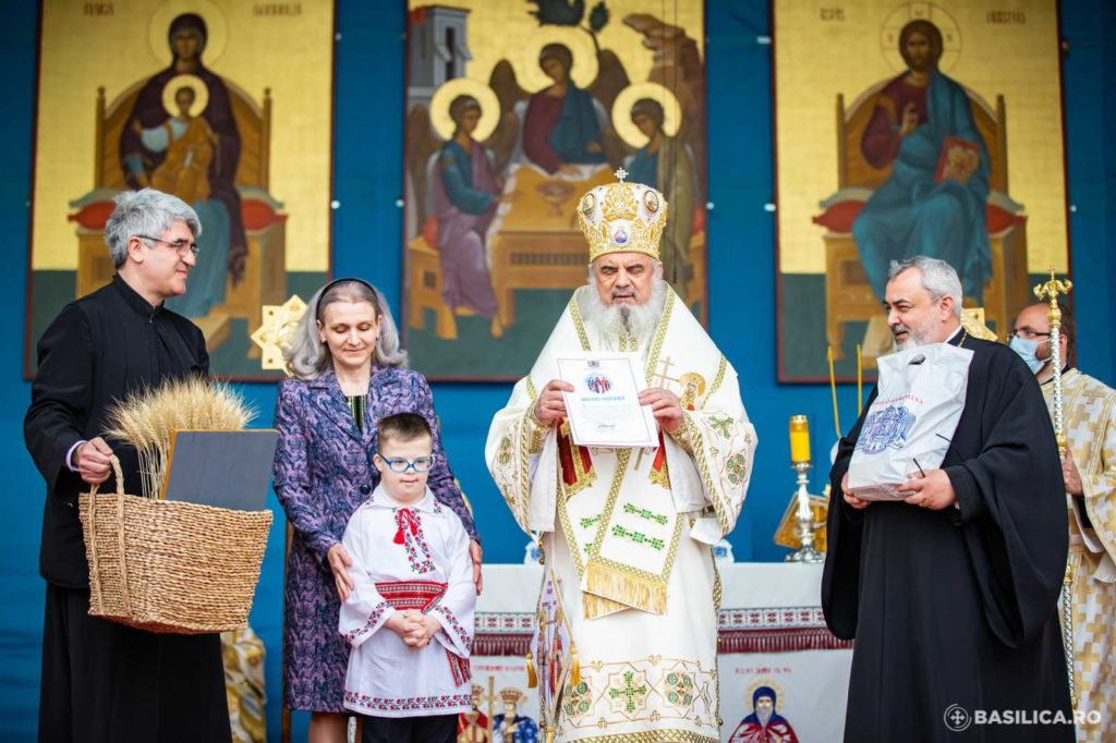Patriarhul a premiat proiectul câștigător al Concursului Național Catehetic din Arhiepiscopia Bucureștilor