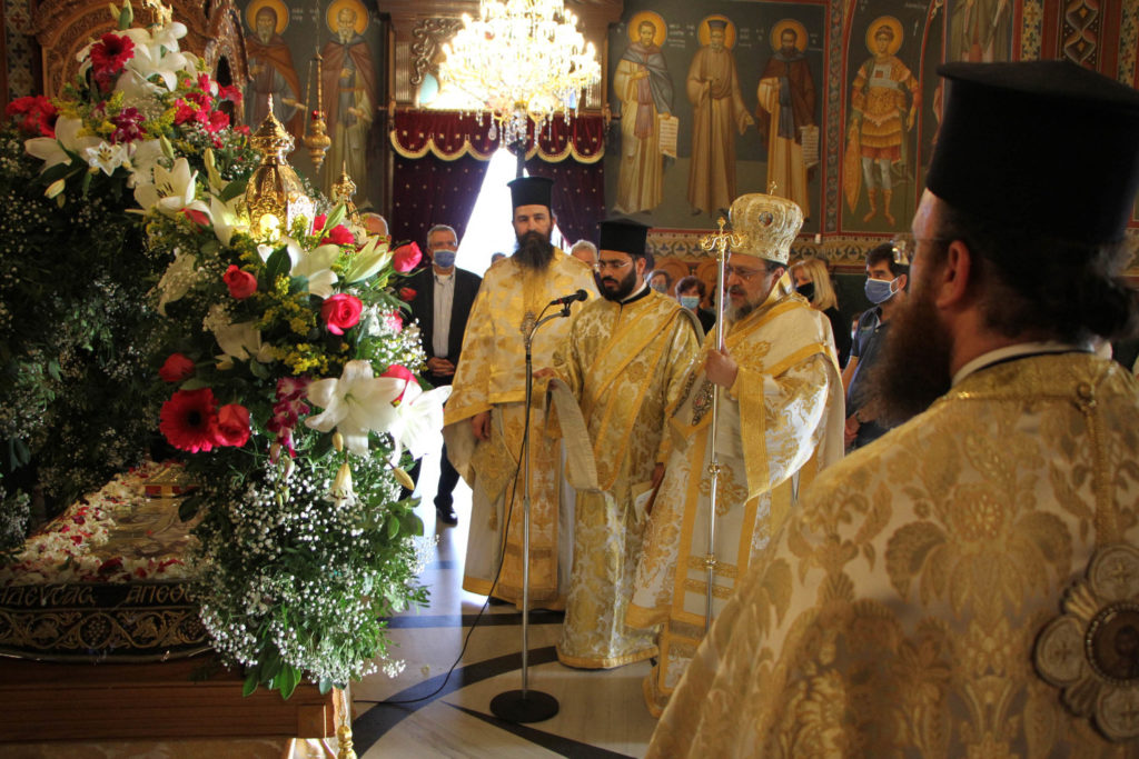 Η Ακολουθία του Επιταφίου στον Μητροπολιτικό Ναό της Καλαμάτας