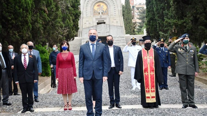 “Περήφανοι που συμβάλαμε στη νίκη κατά του φασισμού”