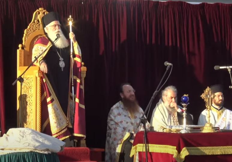 Εσπερινός Αγίων Κωνσταντίνου και Ελένης στον Βόλο (ΒΙΝΤΕΟ)