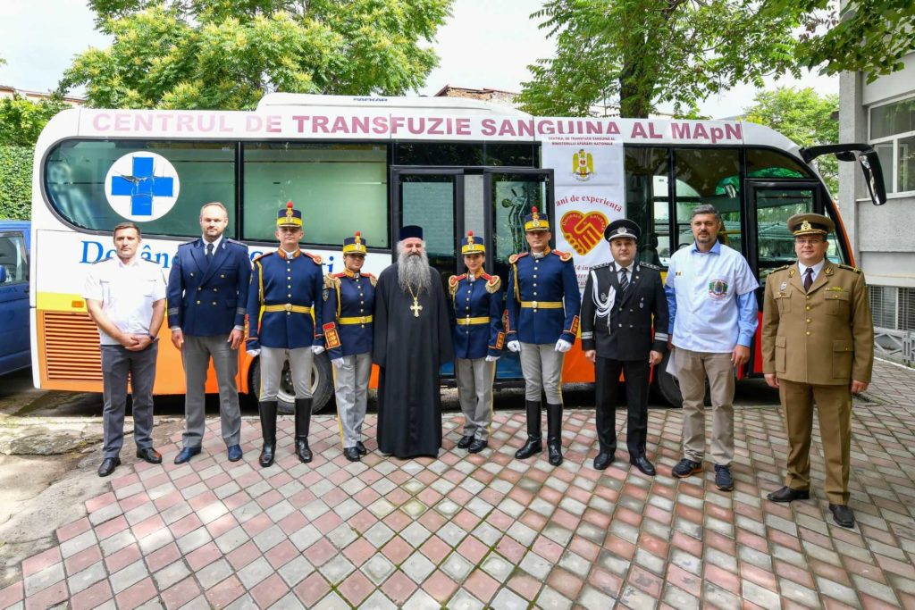 Acţiune de donare de sânge în Capitală. Voluntarii Catedralei Naţionale au venit însoţiţi de coordonatorul lor