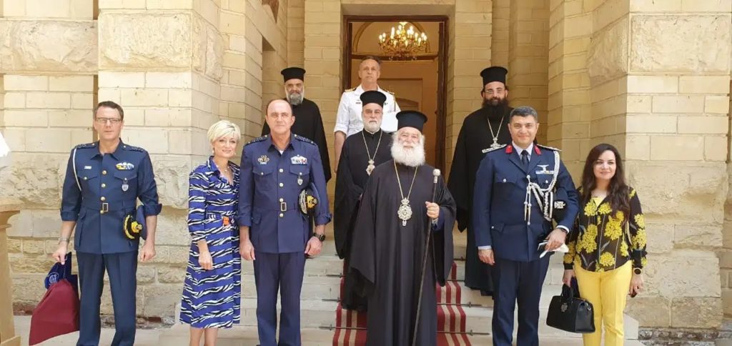 البابا ثيودروس الثاني يستقبل رئيس الأركان العامة للقوات الجوية اليونانية