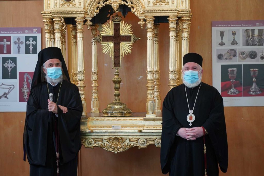 Muzeul eparhial al Dunării de Jos găzduiește expoziţia itinerantă „Tezaur – Episcopia Tulcii”