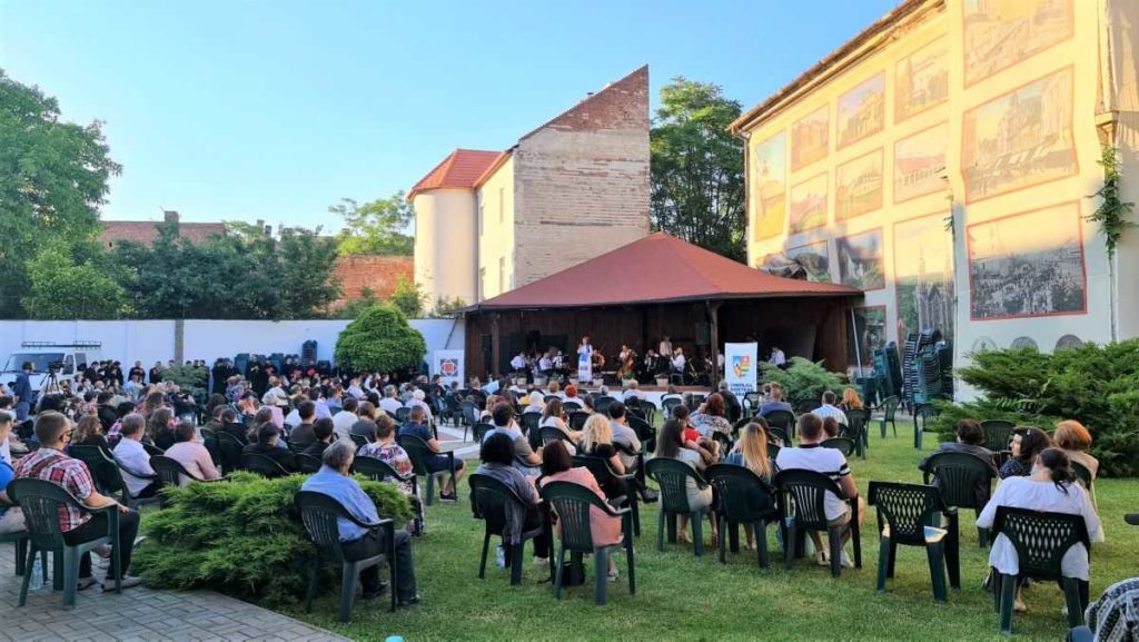 Concert în aer liber la Arad: Grupul Psaltic Sf. Ioan Damaschin a lansat CD-ul „Jertfa de seară”