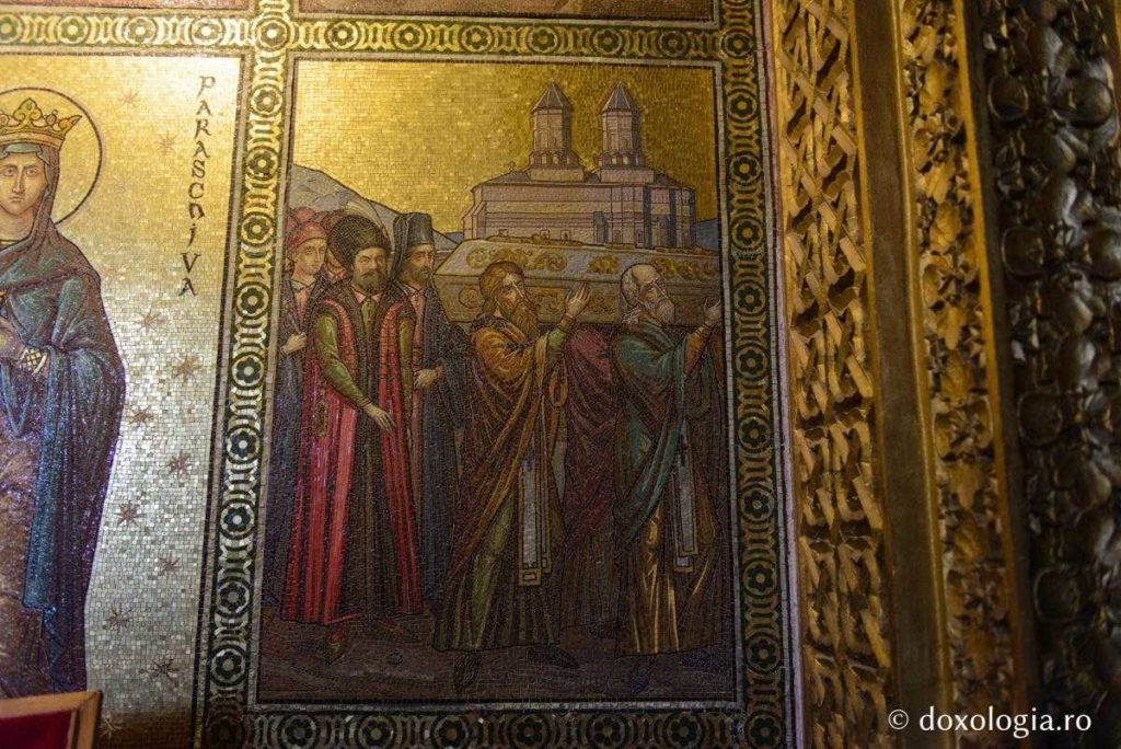 Arhiepiscopia Iaşilor sărbătoreşte 380 de ani de la aducerea moaştelor Sfintei Parascheva