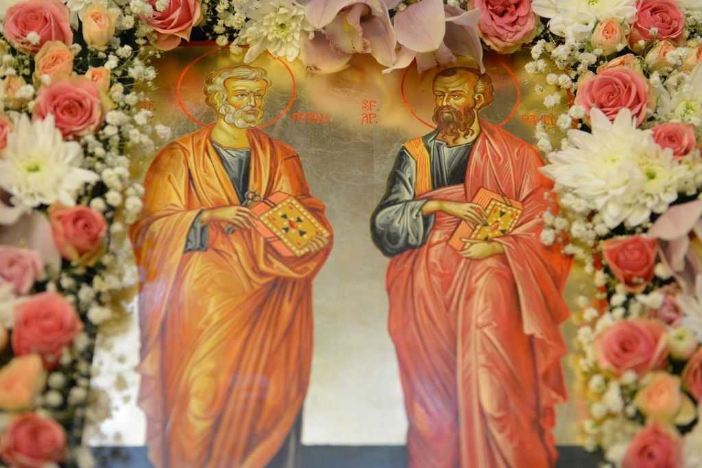 Mâine începe Postul Sfinților Apostoli Petru și Pavel