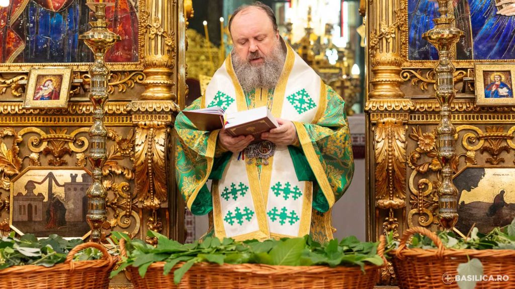 Sărbătoarea Cincizecimii îi cheamă pe fiii Bisericii să caute putere de Sus, spune PS Timotei Prahoveanul