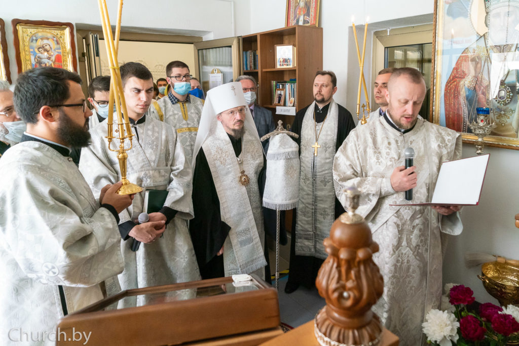 МИТРОПОЛИТ МИНСКИЙ И ЗАСЛАВСКИЙ ВЕНИАМИН СОВЕРШИЛ МОЛЕБЕН В ЧАСОВНЕ ИКОНЫ БОЖИЕЙ МАТЕРИ «ЦЕЛИТЕЛЬНИЦА»