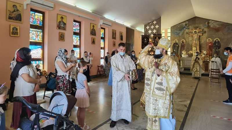 PS Atanasie a vizitat Parohia San Bonifacio la șapte ani de la înființarea ei