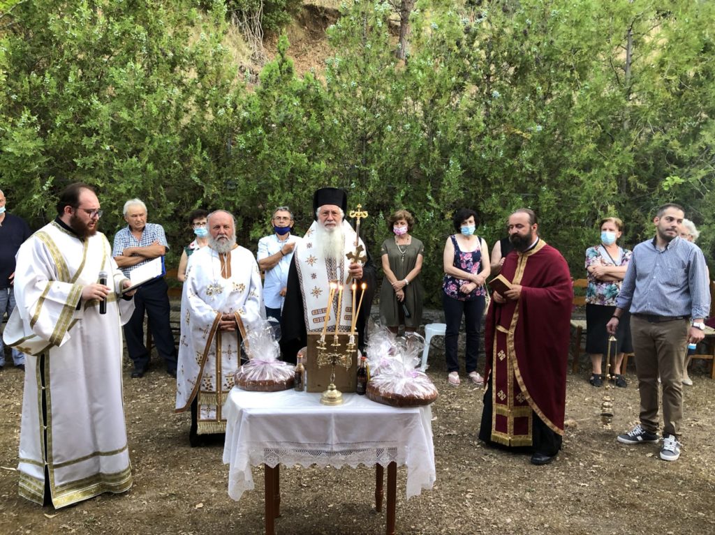 Εσπερινός εορτής Γενεσίου Ιωάννου του Προδρόμου στην Πέτρα
