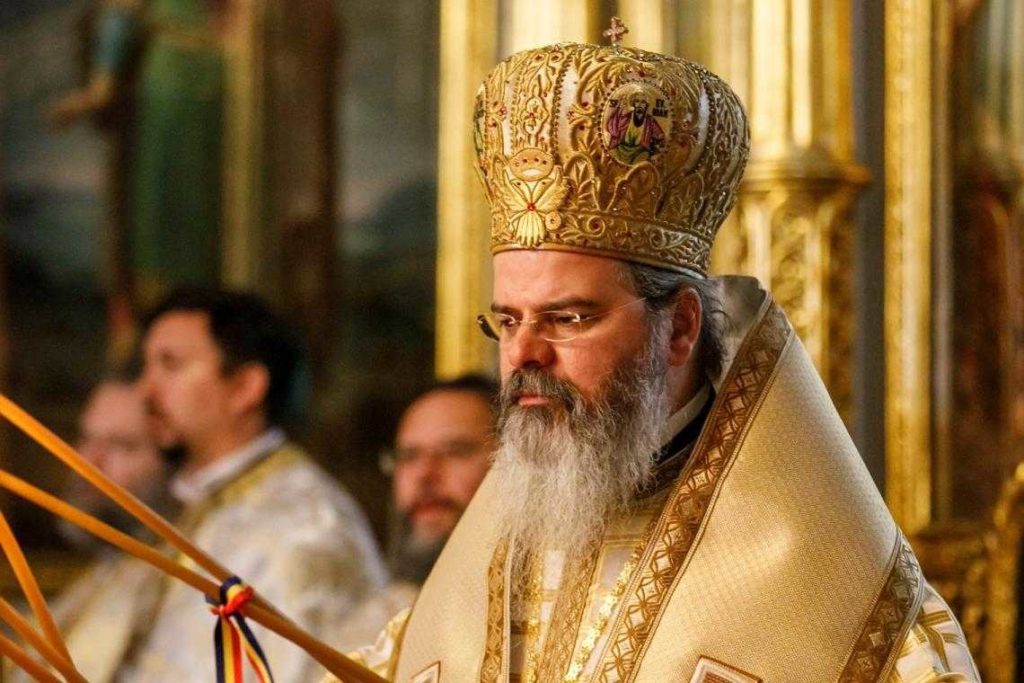 Cum să reacţionăm când suntem numiţi „pupători de moaşte”: Să-i facem să se apropie, ca văzând viețuirea noastră, să îl descopere Dumnezeu