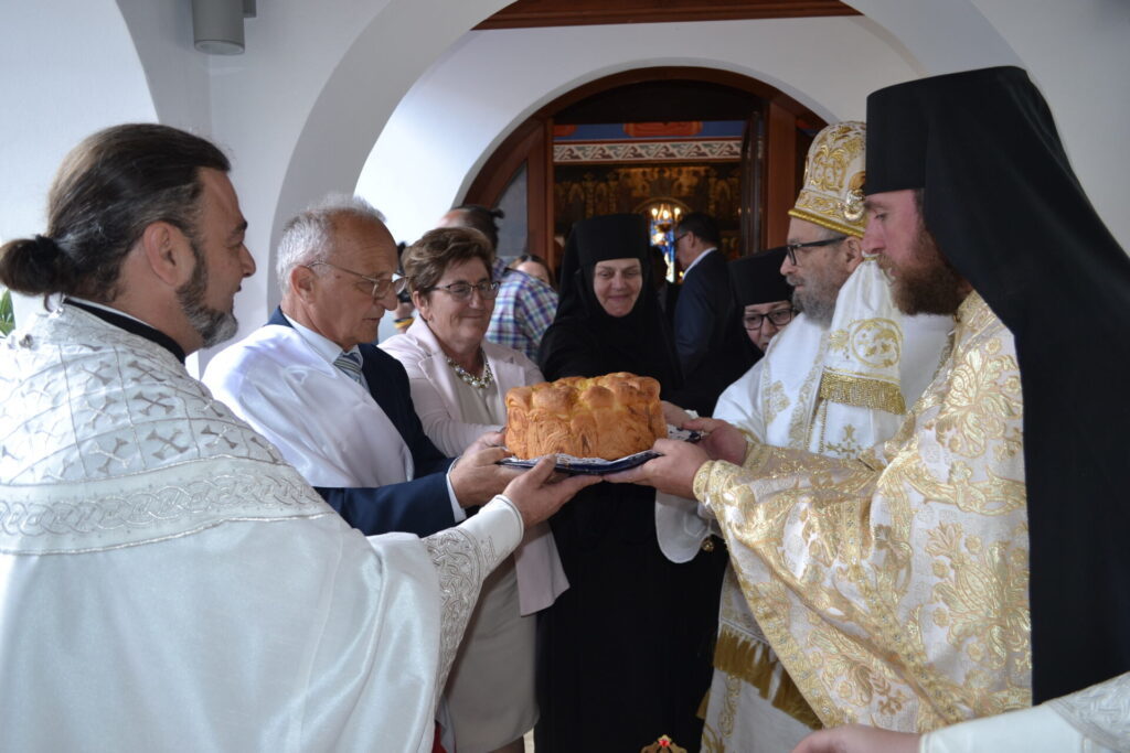 Храмовна слава у Печују