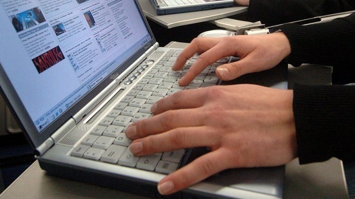 Οι ιστοσελίδες μεγάλων ΜΜΕ αρχίζουν και πάλι να λειτουργούν