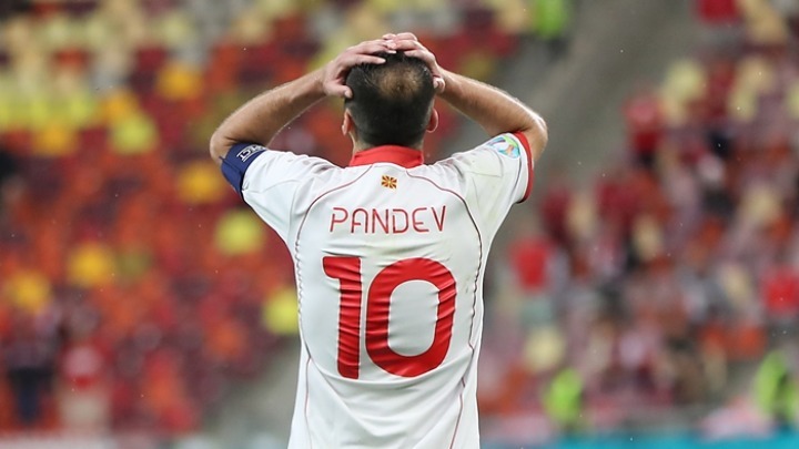 Η κρατική τηλεόραση των γειτόνων αποκαλεί την εθνική τους ομάδα «Μακεδονία»