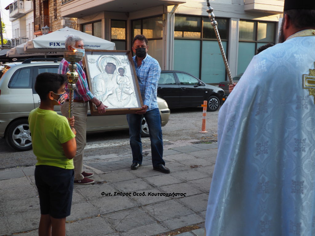 Στό Καλαπόδι Φθιώτιδας η Iερά Εικόνα από την Μονή Παναγίας Δαμάστας