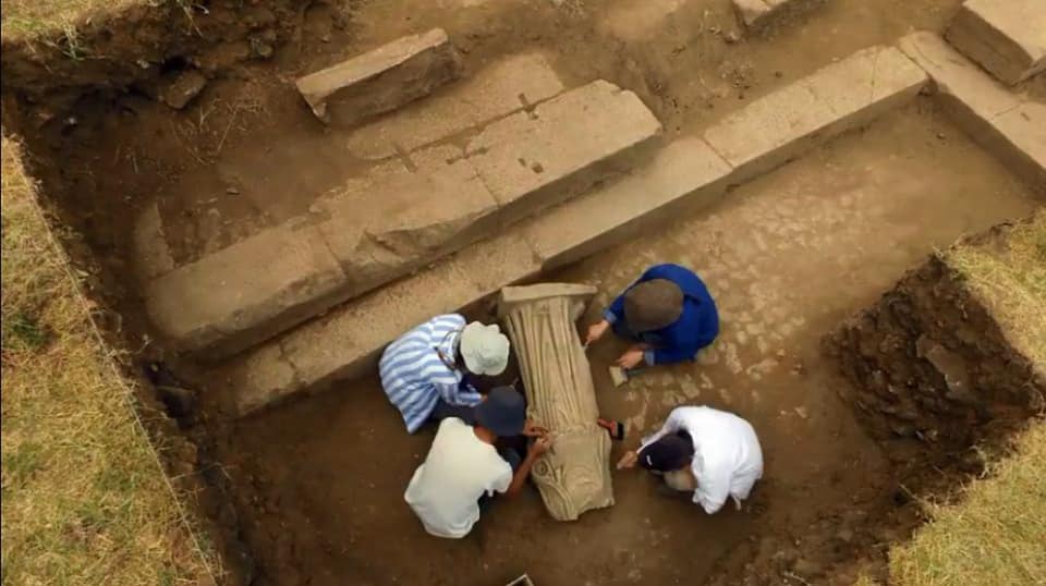 Βρέθηκε άγαλμα γυναίκας 1.800 ετών στη Σμύρνη