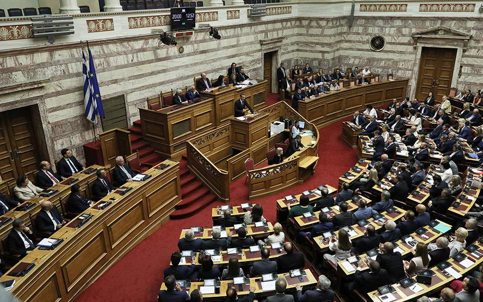 Ψηφίζεται το απόγευμα το εργασιακό νομοσχέδιο