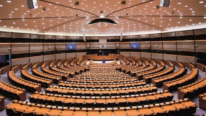 Πέρασε από το Ευρωπαϊκό Κοινοβούλιο το Ψηφιακό Πιστοποιητικό Covid της ΕΕ