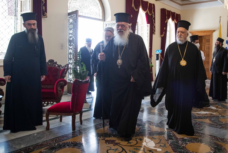 Η άφιξη του Αρχιεπισκόπου Αθηνών στην Κύπρο