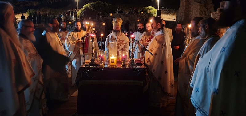 Αγρυπνία στα ερείπια της Βασιλικής στην αρχαία Αμαθούντα