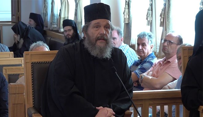 Сегодня пройдет Второй онлайн-архондарик с участием о. Николая Лудовикоса