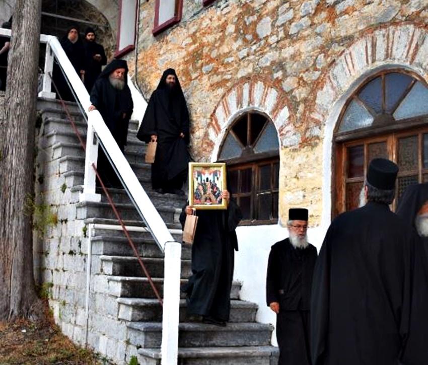 ΑΓΙΟΝ ΟΡΟΣ: Πανήγυρις Σκήτης Αγίας Τριάδος Καυσοκαλυβίων