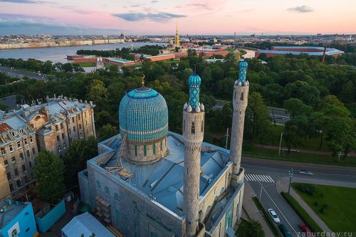 Началась реставрация крыши петербургской Соборной мечети