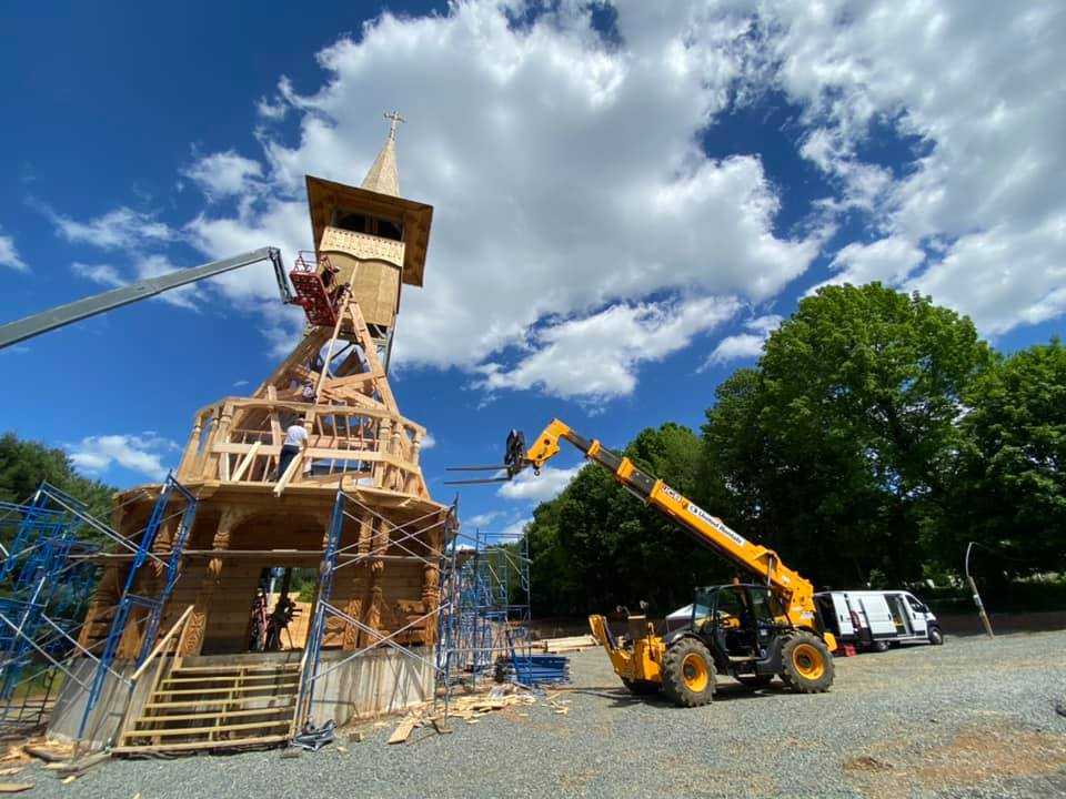 În New Jersey se construieşte o biserică în stil maramureşean