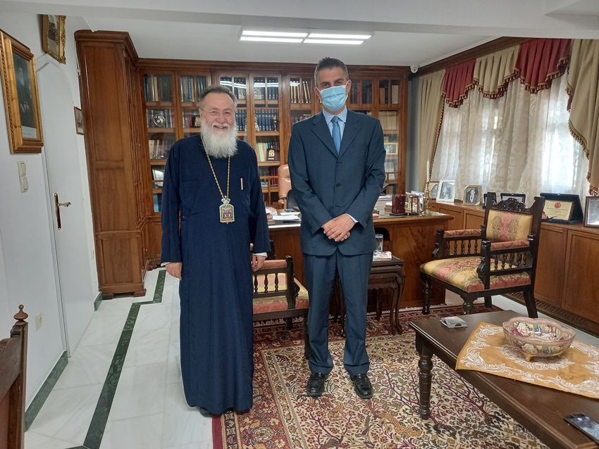 Ο Υφυπουργός Έρευνας και Τεχνολογίας στον Μητροπολίτη Κορίνθου