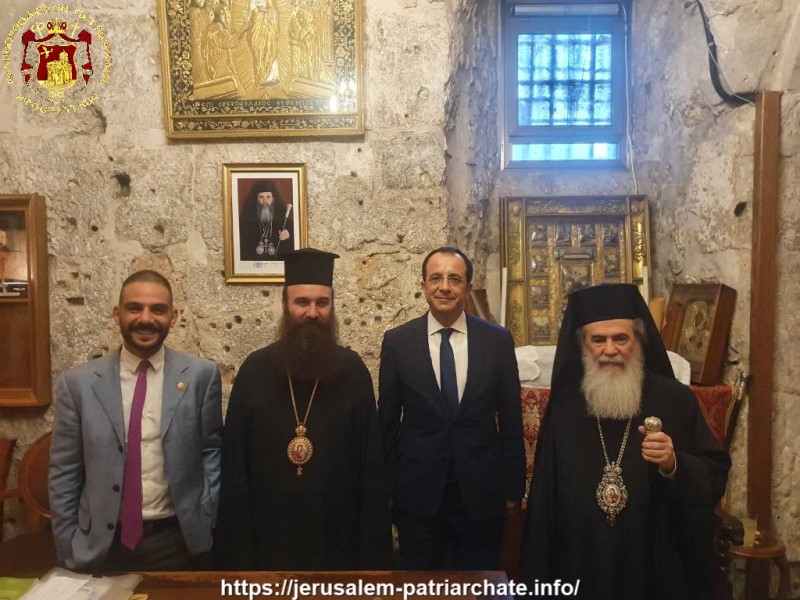 وزير خارجية قبرص يزور كنيسة القيامة