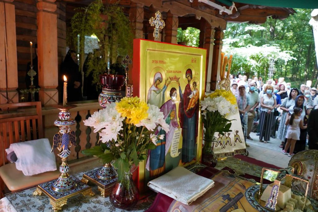 IPS Casian a sărbătorit hramul Sfântului Pantelimon la Mănăstirea Lacu-Sărat