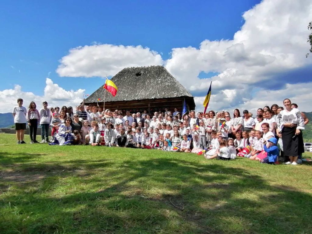 Vrâncenii l-au evocat pe Sf. Ștefan cel Mare la monumentul închinat lui din Dumbrava Bârseștilor