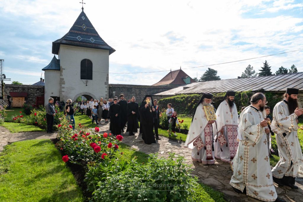 Mănăstirea Solca, de curând reînființată, și-a serbat hramul după 236 de ani