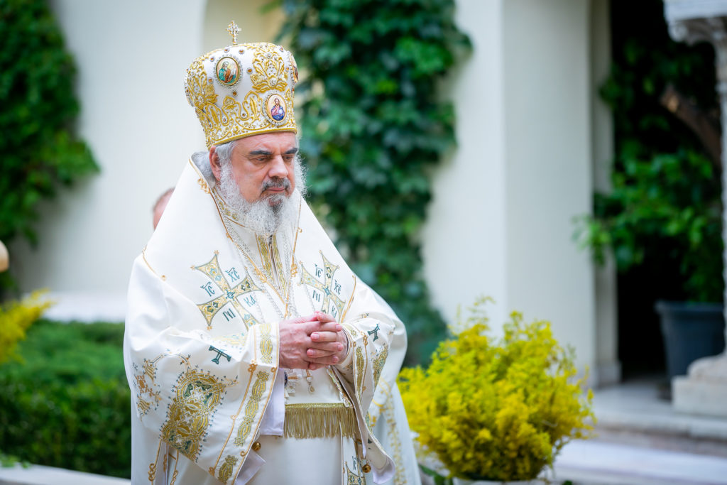 PF Daniel: Să facem binele din proprie inițiativă, cum a mers și Hristos în Gadara, la cei mai chinuiți și părăsiți