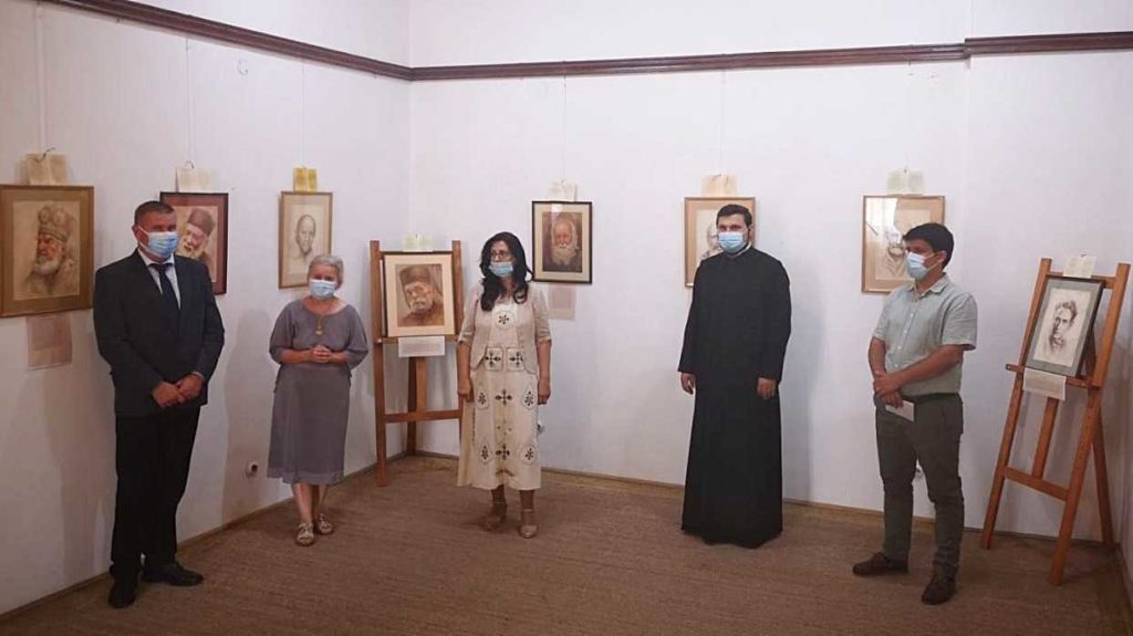 Chipuri ale martirilor din închisorile comuniste sunt expuse la Muzeul Național al Unirii din Alba Iulia